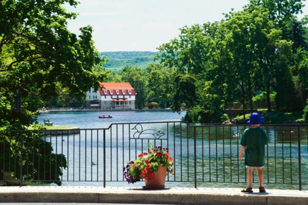 A Walk Around Boiling Springs