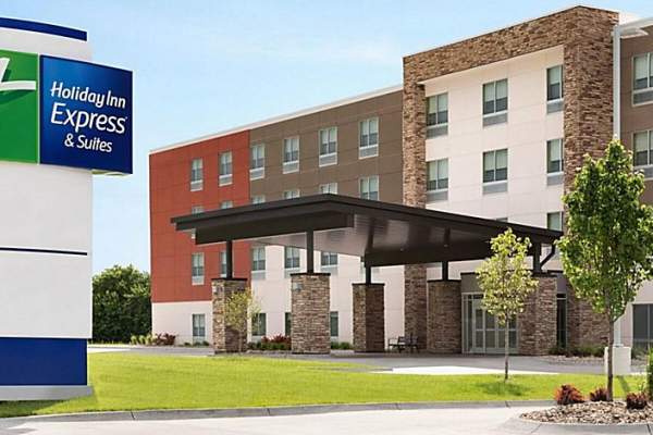 Holiday Inn Express & Suites Carlisle Southwest