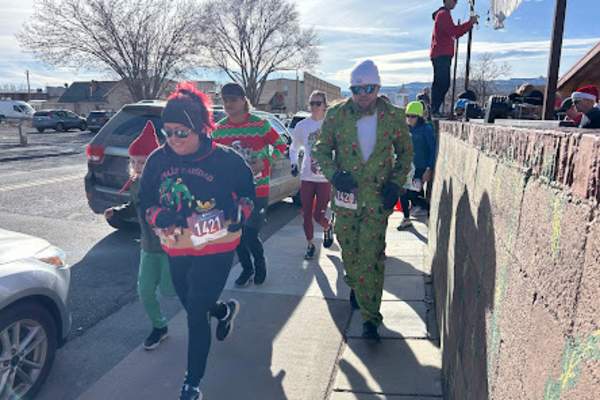 Ugly Sweater run w/Copper Club Brewing