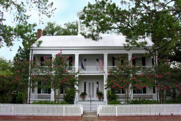 The Lafayette Museum, Historic Home and Gardens