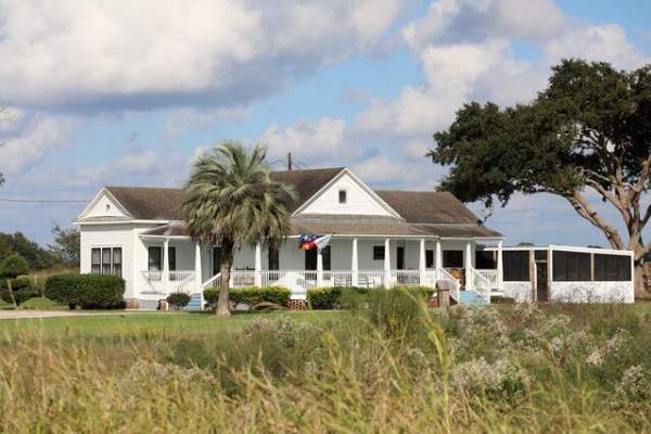 Crawfish Haven/Mrs. Rose's Bed and Breakfast