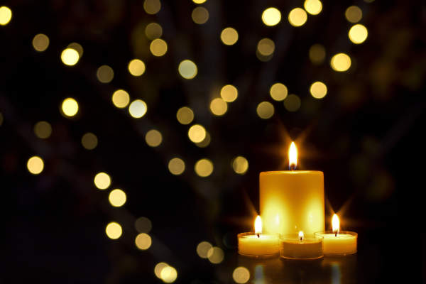 Candlelight: Spirit of the Season Performance by Oregon Mozart Players