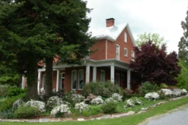 South Court Inn Bed and Breakfast