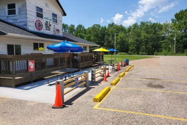 Doug's Sport Pub