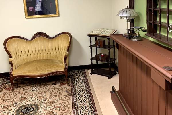 10% off at Riddle Room