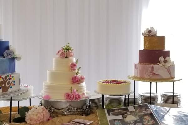 Cakes by Happy Eatery