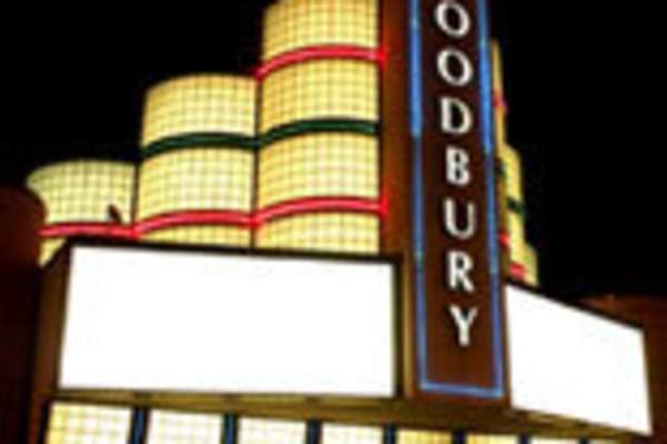 Woodbury 10 Theatre