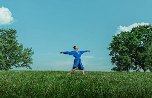 Bluegrass bather in field