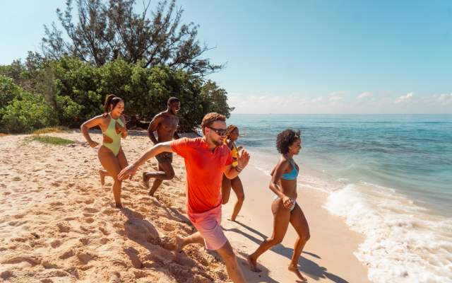 Friends on Lime Cay Beach - Kingston