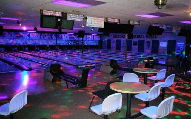 Glow Bowling - Foothills Bowl