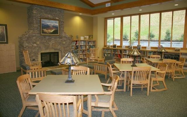 Anna Porter Public Library