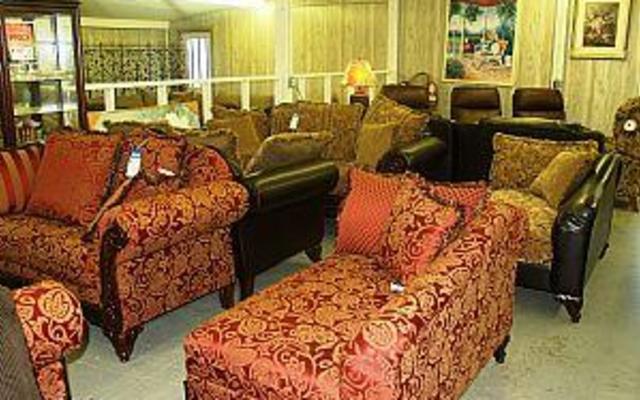 Riverside furniture store outlet