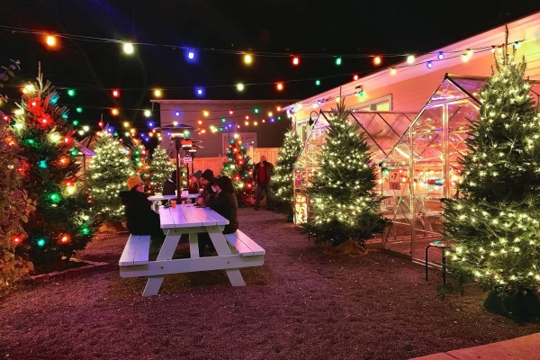 Making Spirits Bright: Milwaukee’s Holiday Bars and Pop-Ups