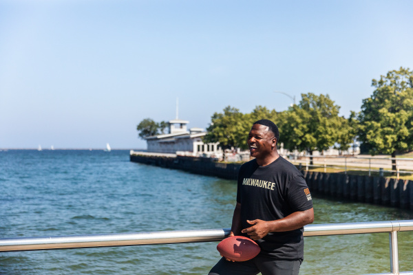 Pro Football Hall of Famer LeRoy Butler Becomes Milwaukee's First AI-Powered Augmented Reality Sales