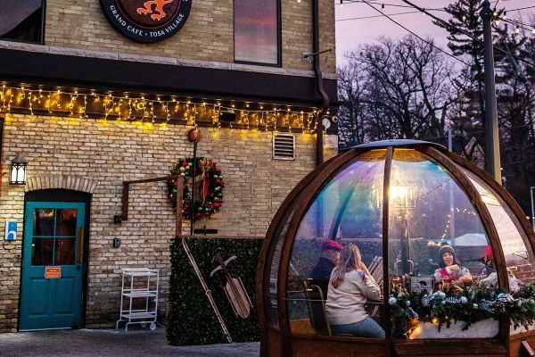 2025 Christmas Eve & Christmas Day Dining in Milwaukee Guide