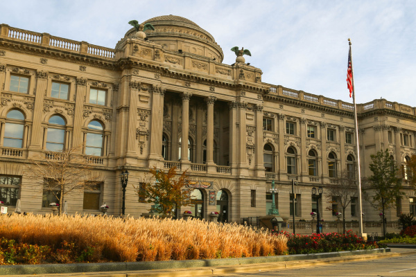Milwaukee Public Library