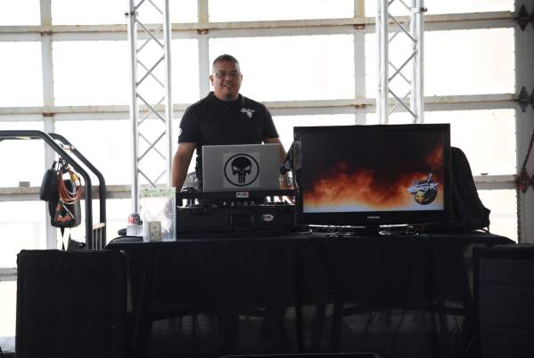 DJ Manny at Mariluna Beach Bar