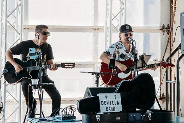 Devilla Duo Live at Bar Louie