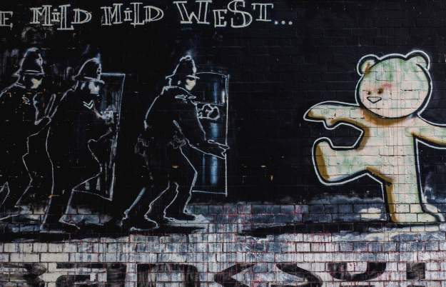 Banksy and other street art hotspots in Bristol