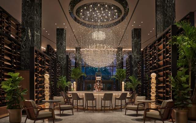 The Chandalier Bar at The Four Seasons