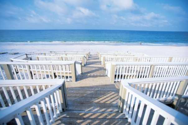 1260240890_seaside.jpg