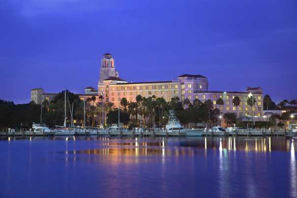 1269316311_renaissancevinoyexteriormarina.jpg