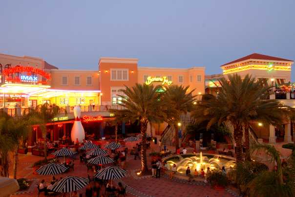 Channelside Bay Plaza in Tampa is an entertainment plaza filled with restaurants, theaters, bars and clubs.