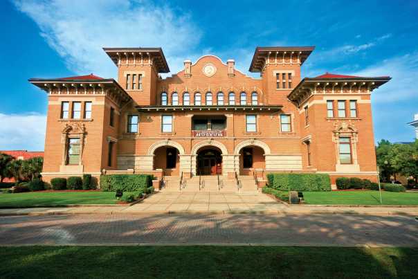 Wentworth Museum in Historic Pensacola Village