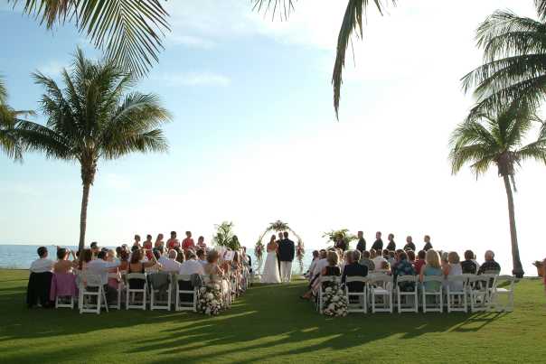 1353344731_wedding----gulf-front-wedding----the-naples-beach-hotel--golf-club--%28high-res%29.jpg