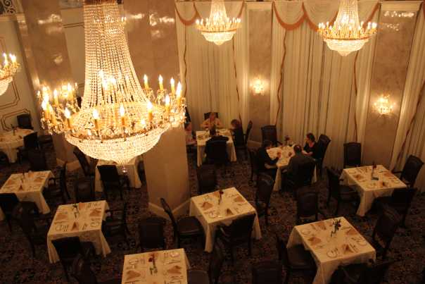 1354139081_vf_floridan_palace_photo_crystal_dining_room.jpg