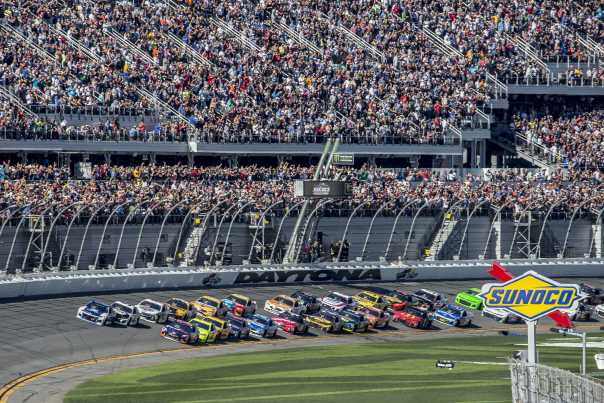 DAYTONA%20500%20start%2C%202018.JPG