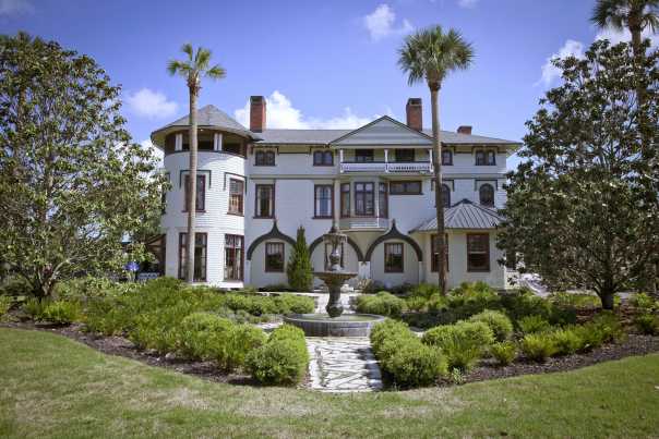 DeLand-Stetson-Mansion.jpg