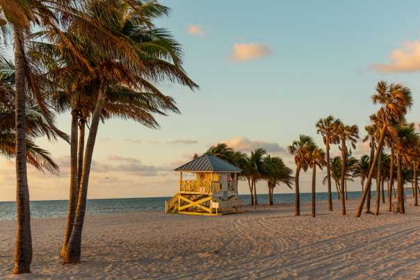 Crandon Park, Key Biscayne, lifeguard tower and beach
