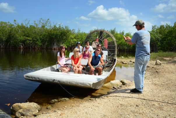 Slide_Show_Experience_Everglades_aboard_an_airboat_picture.jpg
