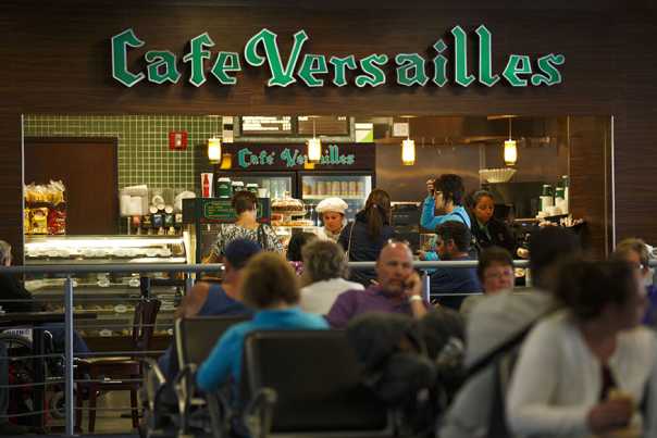 airport.cafe_1.jpg