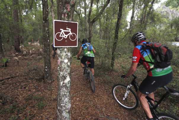 croom-tract-biking-withlacoochee-state-forest-photo-cerri-sign.JPG