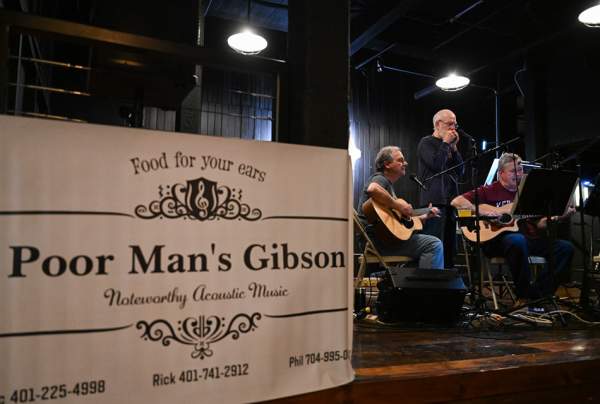 Live Music:  Poor Man's Gibson
