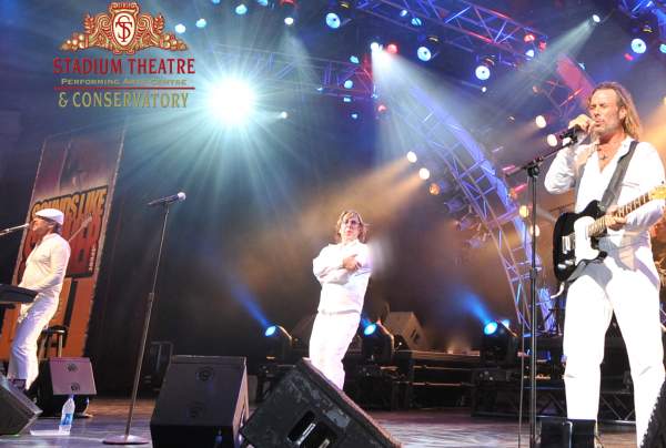 Bee Gees Tribute - Stayin' Alive