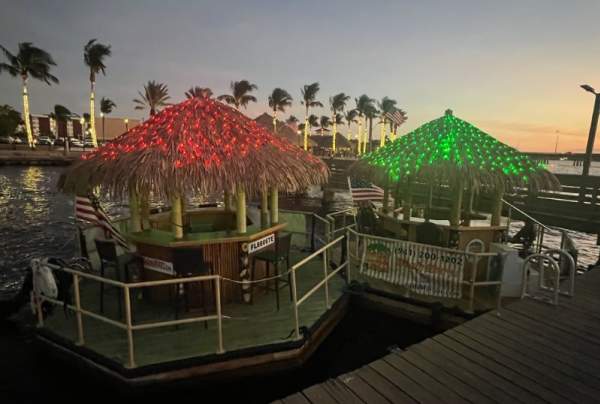 Christmas Light Canal Cruises with Cruisin' Tikis Charlotte Harbor