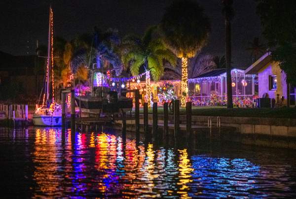 Christmas Light Canal Cruises with King Fisher Fleet