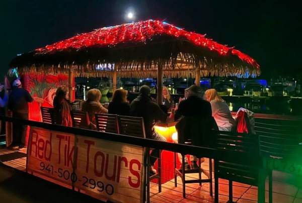 Christmas Lights Tour with Red Tiki Tours