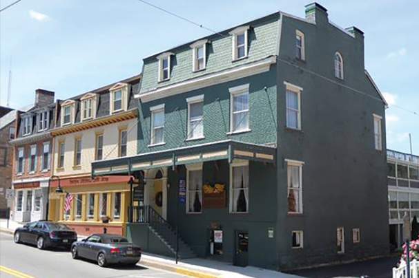 Golden Eagle Inn