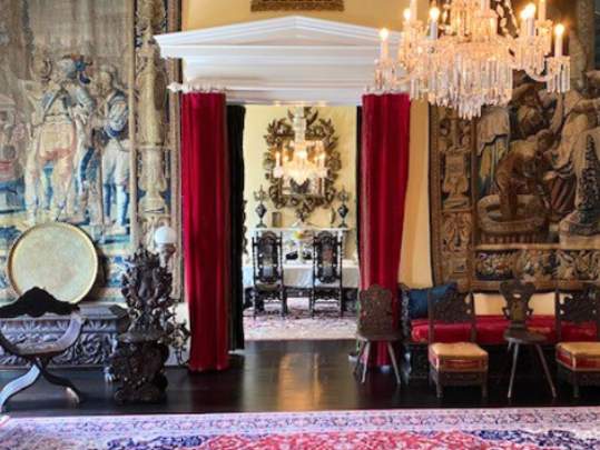 Davis Mansion Tours