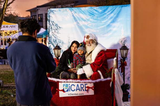 Downtown Norcross Photos With Santa