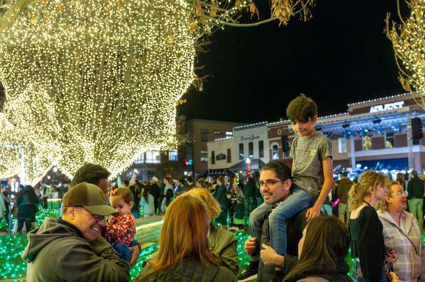 Five Can’t-Miss Family-Friendly Holiday Experiences in Bentonville, AR