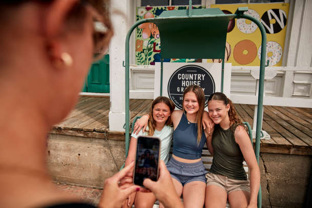 Resident Sentiment Image