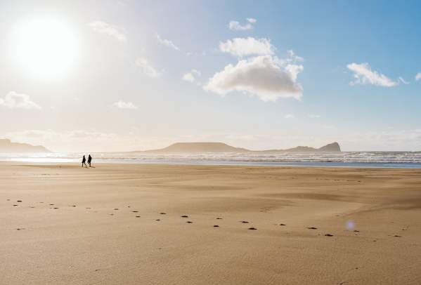 Discover your next romantic short break in Swansea Bay
