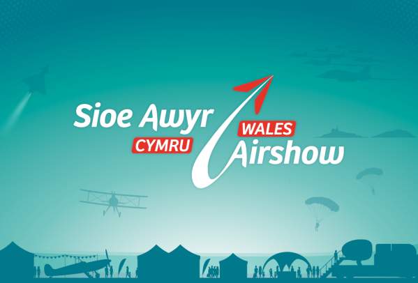 Bydd Sioe Awyr Cymru'n dychwelyd i Fae Abertawe ar Gyfer Penwythnos