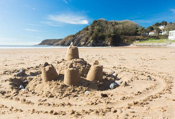 Canllaw Goroesi Hanner Tymor mis Mai: Cynllun i'r teulu ar gyfer pob math o dywydd ym Mae Abertawe