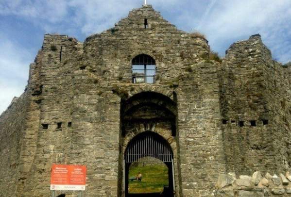 Discover Oystermouth Castle